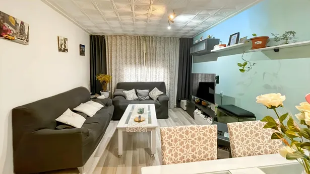 Descobreix la teva pròxima llar en el cor de l'encantador barri de Sant Pere a Tordera!