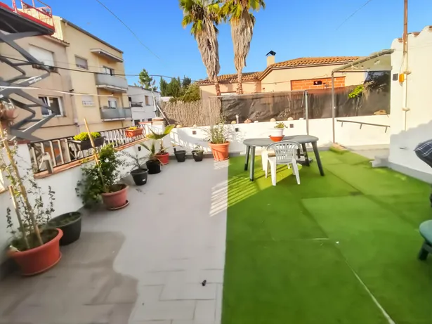 Descobreix la teva pròxima llar en el cor de l'encantador barri de Sant Pere a Tordera!