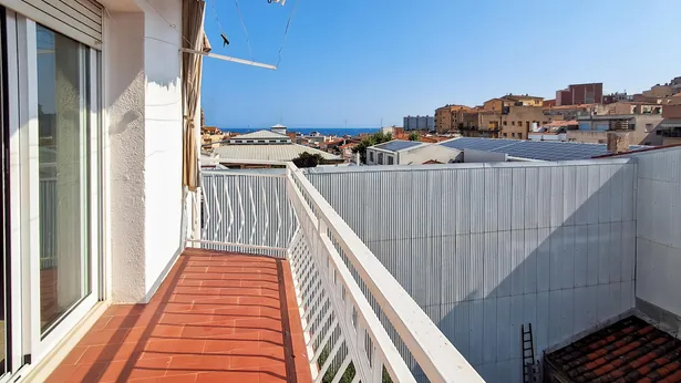 Dúplex amb encant i vistes a la mar en el cor de Canet de Mar