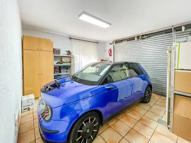 🏡 Casa de cantonada en venda | 6 hab. | 4 banys | Apartament independent | Terrassa solàrium | Centre d'Argentona (Zona CAP)