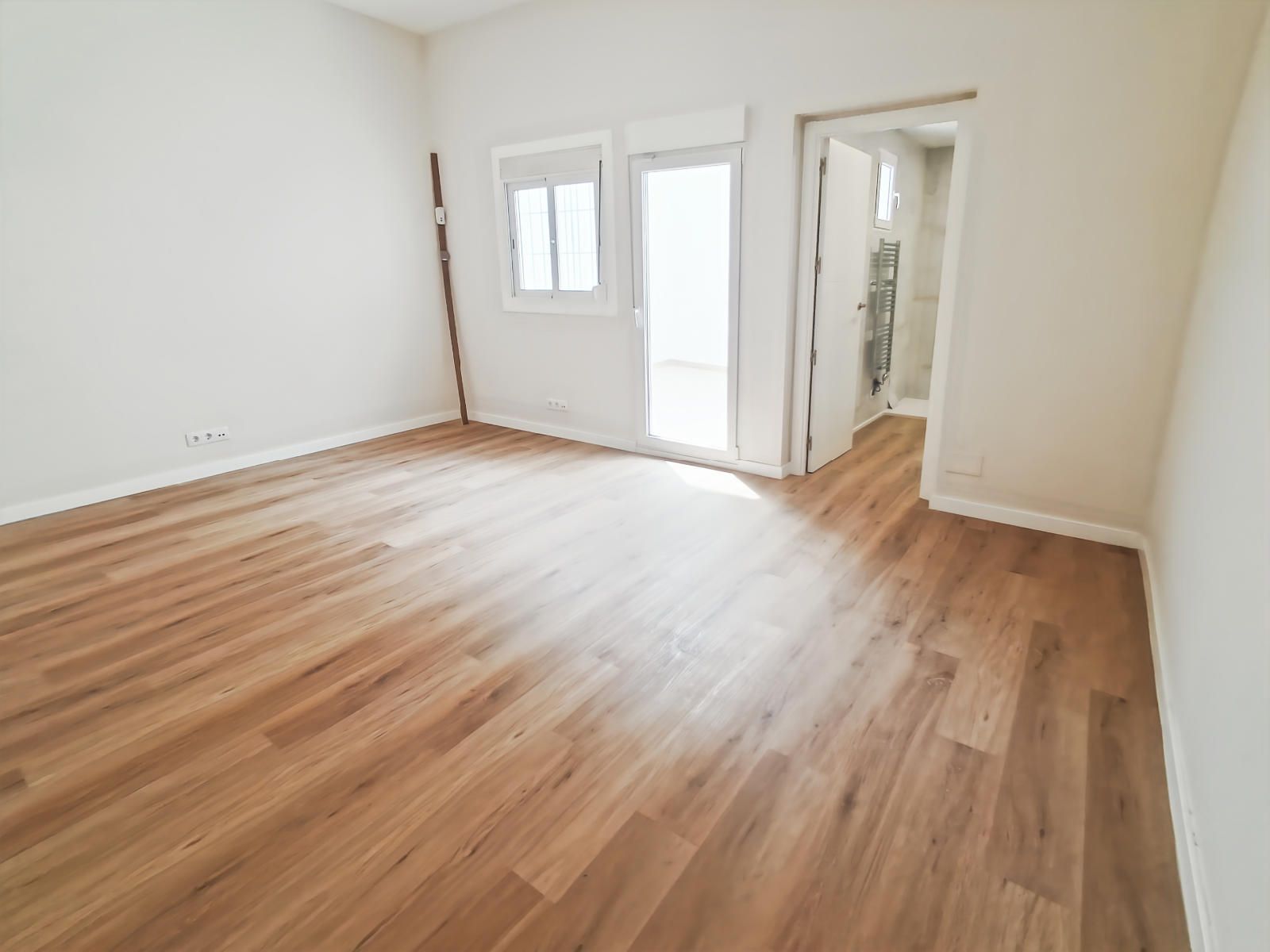 ¡Oportunidad única para tu negocio en Cerdanyola, Mataró!