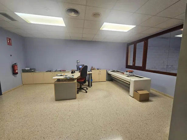 ¡Nave industrial en una ubicación estratégica en Gavà!