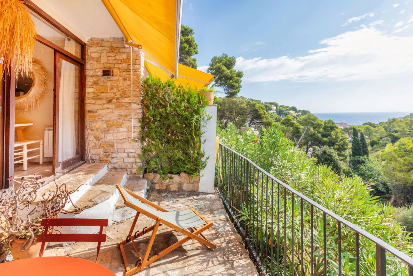Charming Duplex apartment with Sea Views Just 450 Metres from Cala de Sa Tuna, Begur
