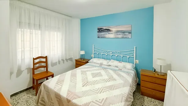 ¡Piso con balcón en Los Concordes, Calella!