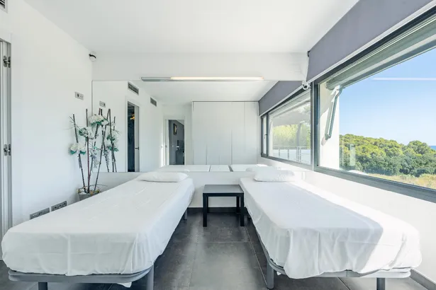 Exclusive Family Villa with Infinity Pool and Views at the Costa Brava