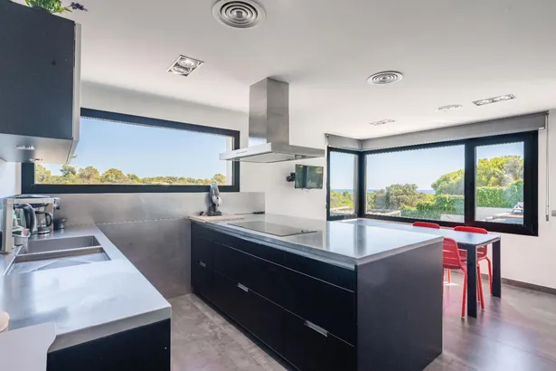 Exclusive Family Villa with Infinity Pool and Views at the Costa Brava