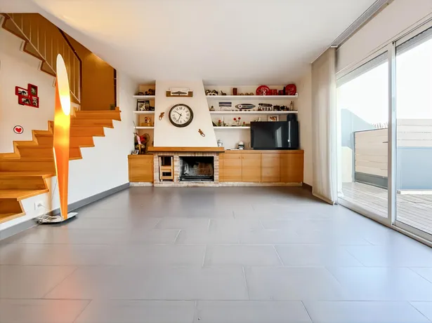 ¡Espectacular adosada lista para entrar a vivir en el centro de Sant Vicenç de Montalt!