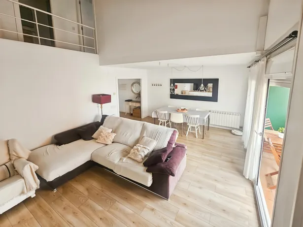 MATARO: ¡Ático dúplex en perfecto estado y con vistas abiertas!