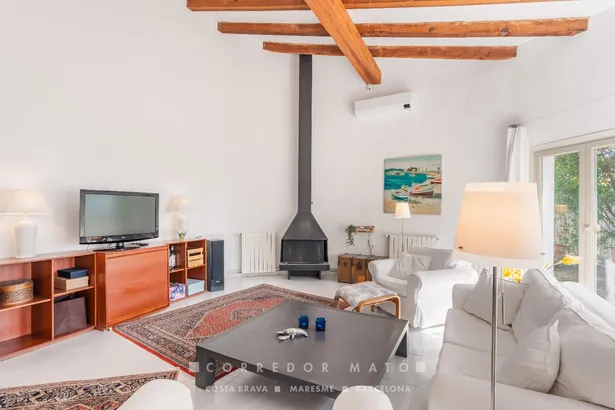 Casa unifamiliar amb vista al mar i gran potencial a la milla d'or de Tamariu.