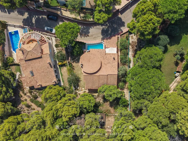 Casa unifamiliar amb vista al mar i gran potencial a la milla d'or de Tamariu.