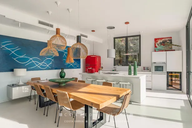 Exclusiva casa contemporània amb vistes panoràmiques i al mar a Tamariu.