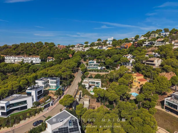 Exclusiva casa contemporània amb vistes panoràmiques i al mar a Tamariu.