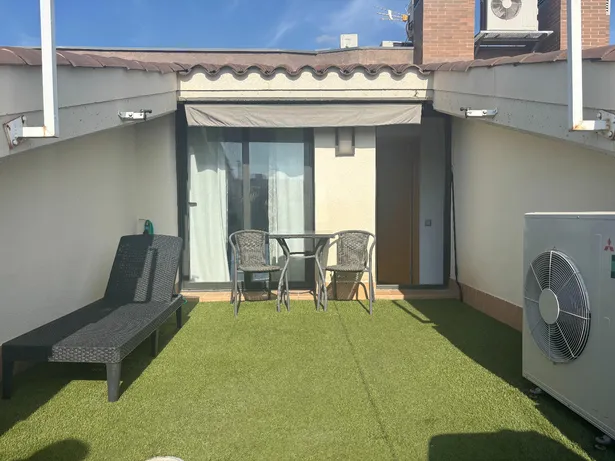 FANTÀSTIC DÚPLEX EN PRIMERA LÍNIA DE MAR – CALELLA