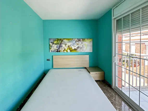 Casa amb terrasses, xemeneia i ampli garatge en Tres Torres, Granollers