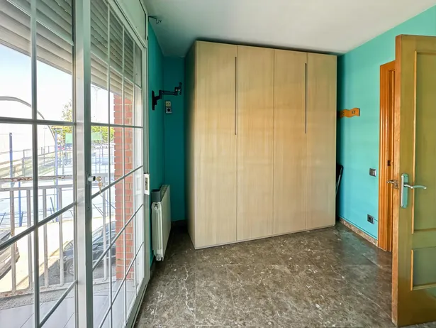 Casa amb terrasses, xemeneia i ampli garatge en Tres Torres, Granollers