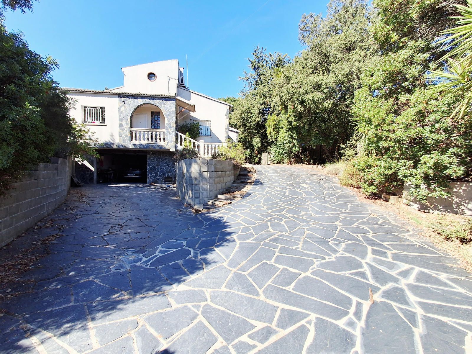 Casa preciosa en la Urbanización de Sant de la Roca del Vallès.