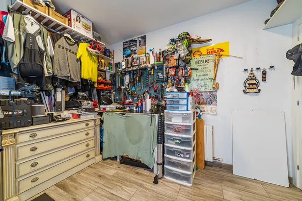 Casa de poble reformada a Argentona: llum, espai i terrassa