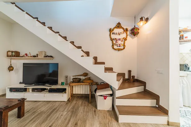 Casa de poble reformada a Argentona: llum, espai i terrassa