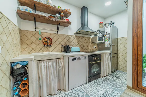 Casa de poble reformada a Argentona: llum, espai i terrassa