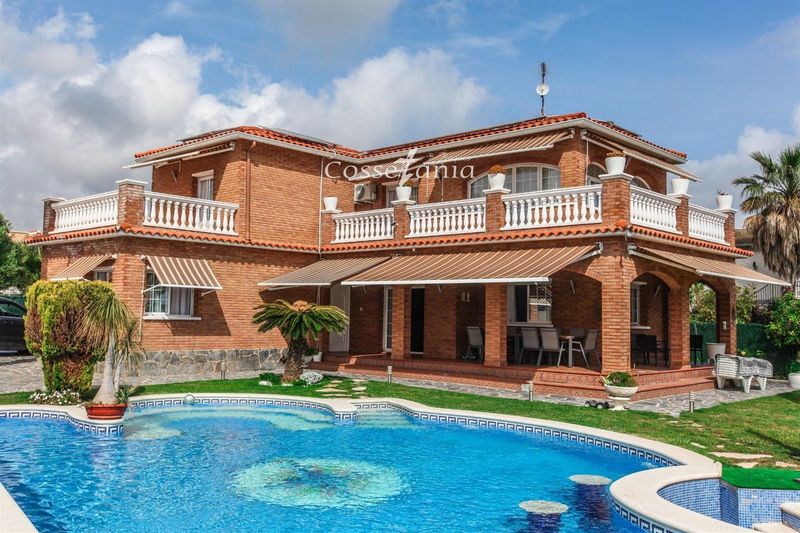 Chalet Independiente en venta Roda De Bara, Tarragona. Ref: 1089. Finques Cossetània S.C.P.