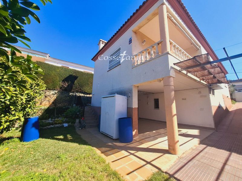 Chalet Independiente en venta Segur De Calafell, Tarragona. Ref: 1435. Finques Cossetània S.C.P.