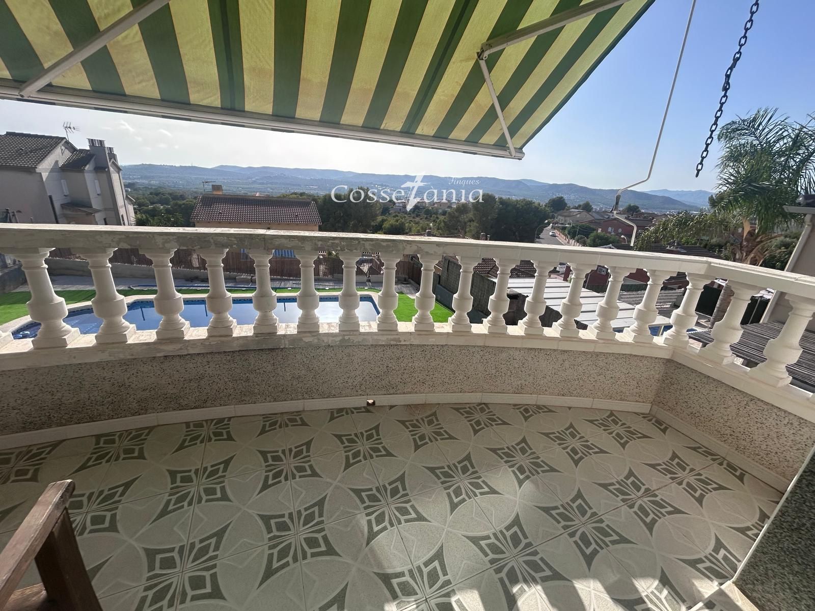CASA INDEPENDIENTE EN OASIS PARK EL VENDRELL