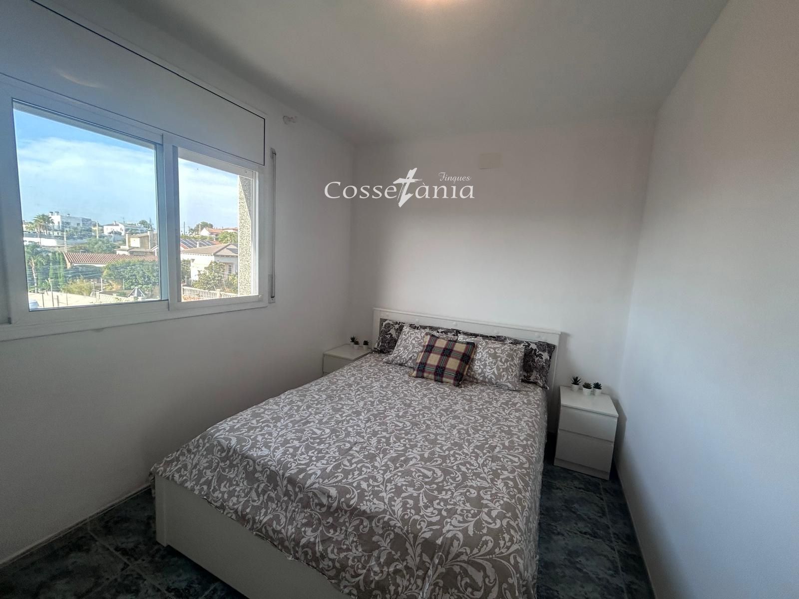 CASA INDEPENDIENTE EN OASIS PARK EL VENDRELL