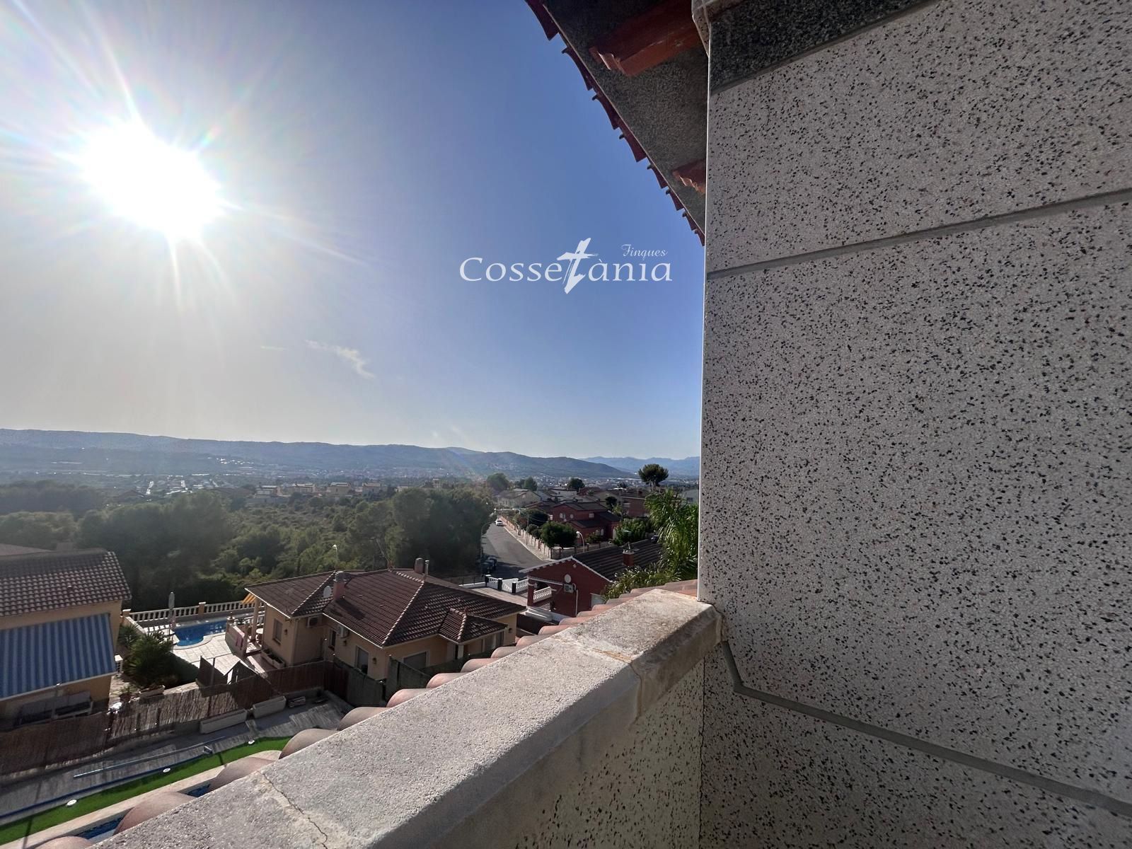 CASA INDEPENDIENTE EN OASIS PARK EL VENDRELL
