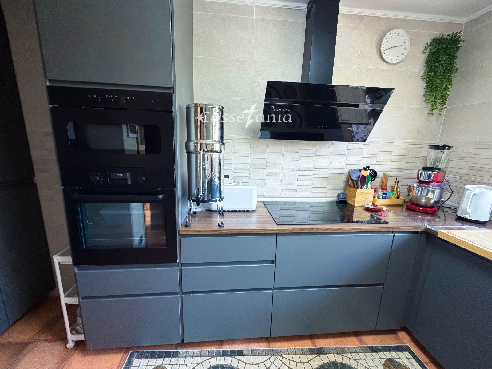 Cocina - Chalet de 6 hab. con piscina y placas solares
