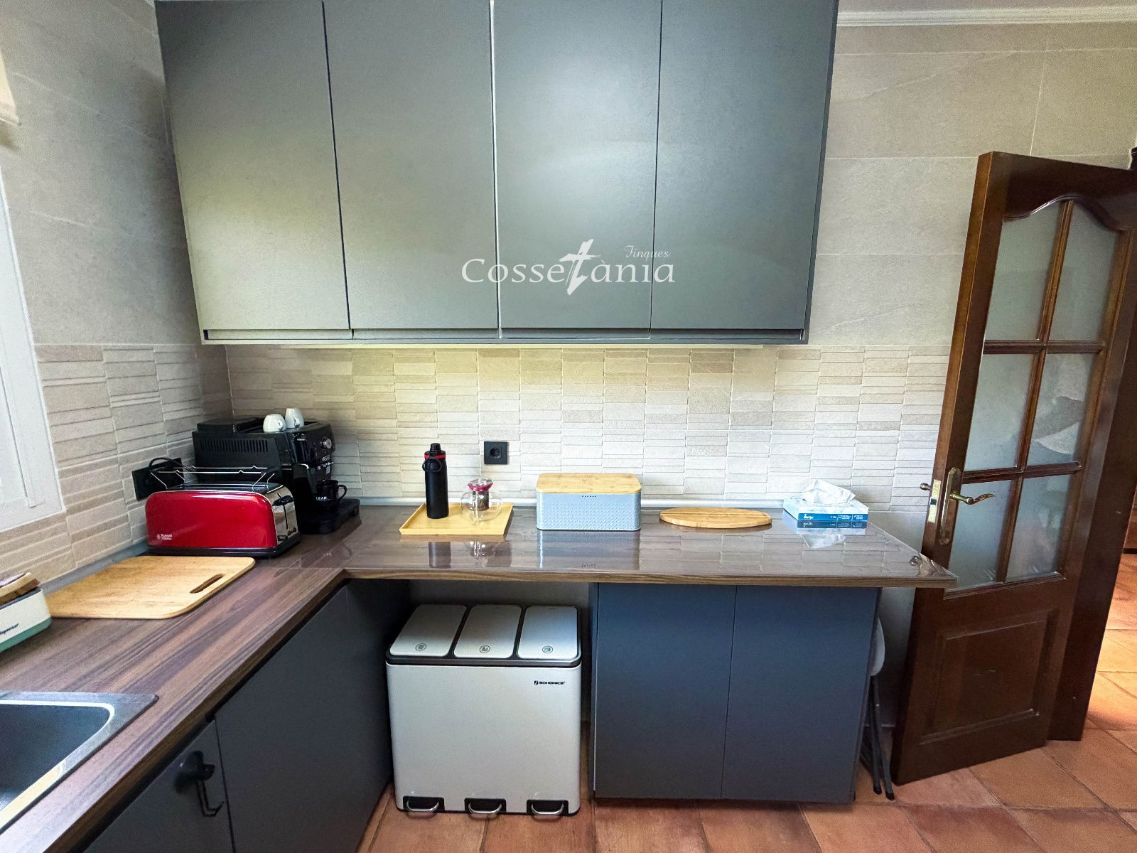 Cocina - Chalet de 6 hab. con piscina y placas solares