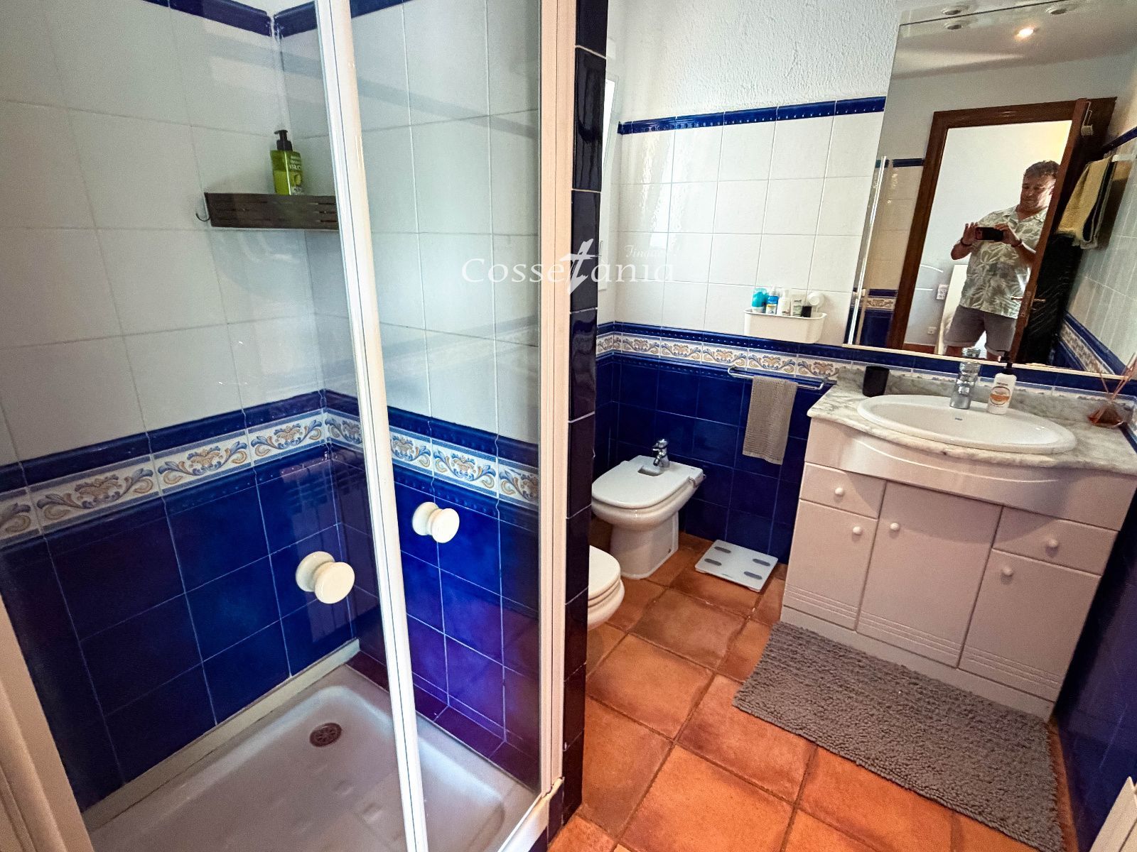 Baño - Chalet de 6 hab. con piscina y placas solares