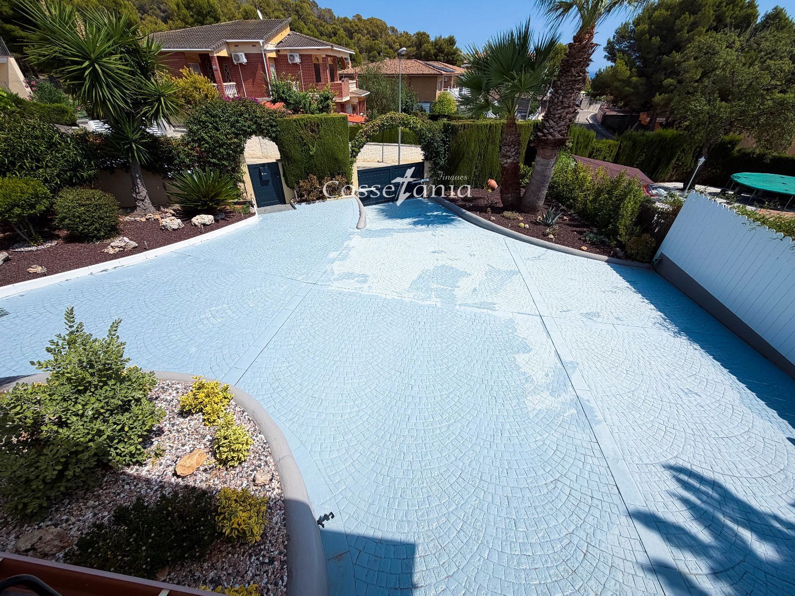 Exterior/Jardín - Chalet de 6 hab. con piscina y placas solares