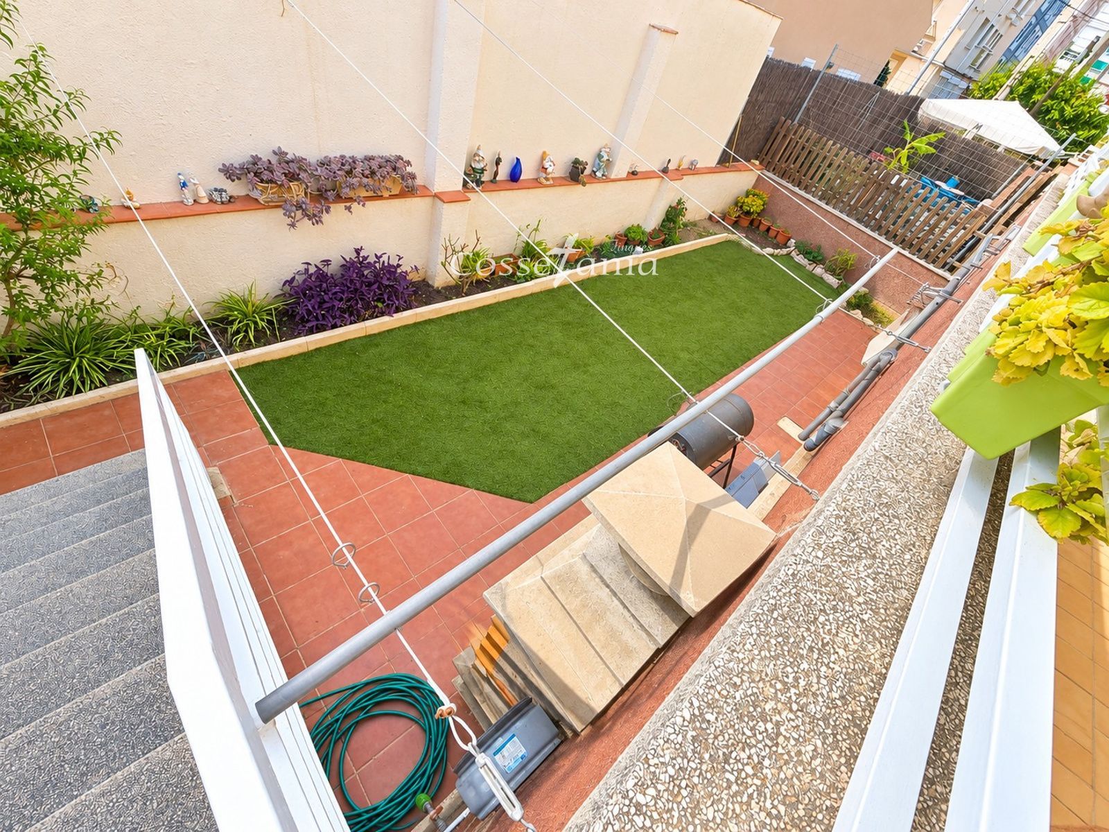 Planta baja con gran terraza, parking y trastero a pocos metros de la playa