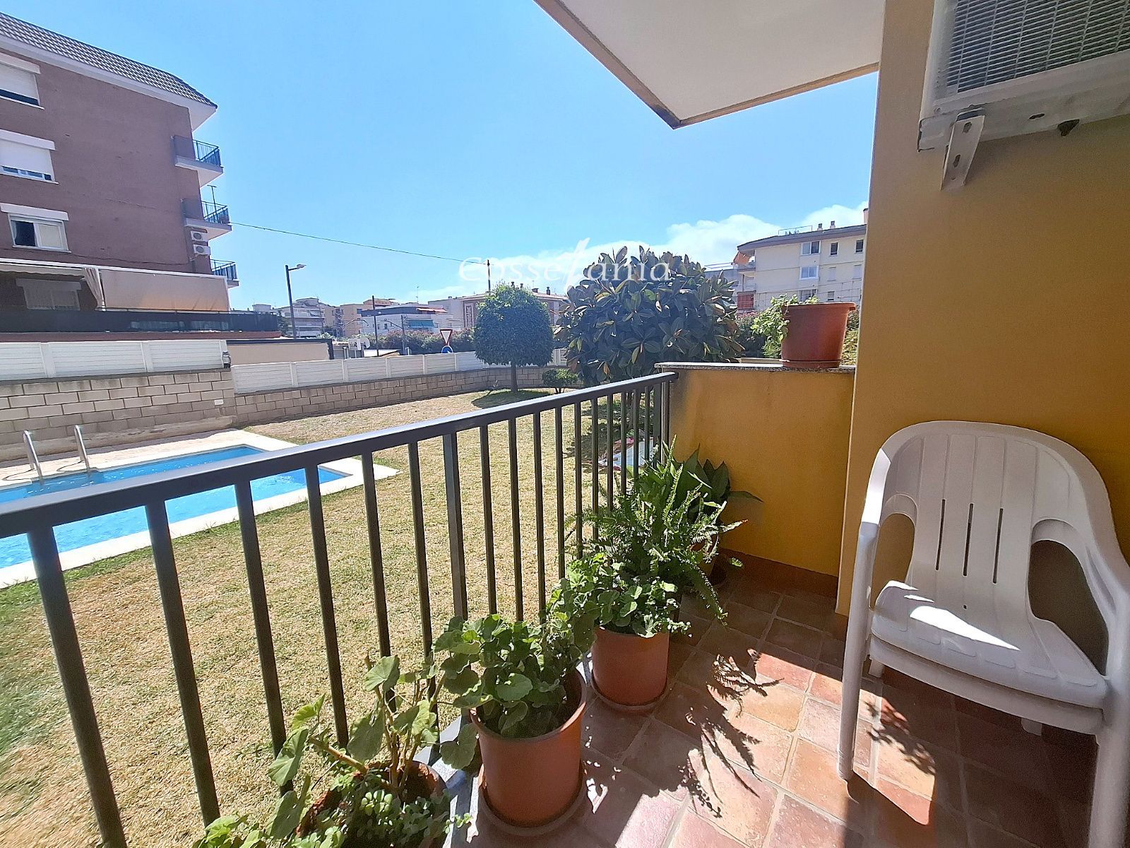 Piso de 3 dormitorios con terraza y piscina cerca del mar en Segur de Calafell - Foto 4