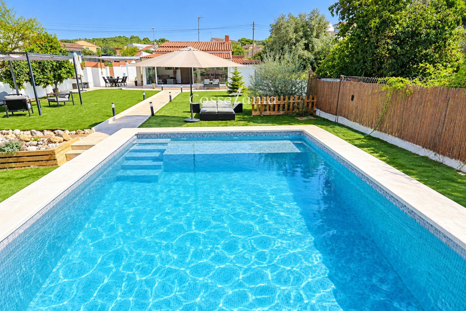 CASA INDEPENDIENTE EN VENTA EN URB. CALAFELL PARK - Foto 2