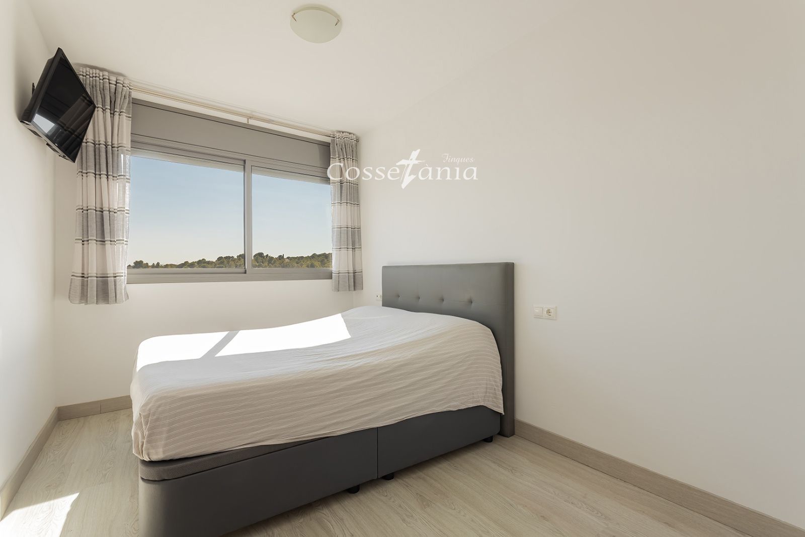 Piso con solárium privado, garaje y vistas al mar en Calafell Pueblo - Foto 7