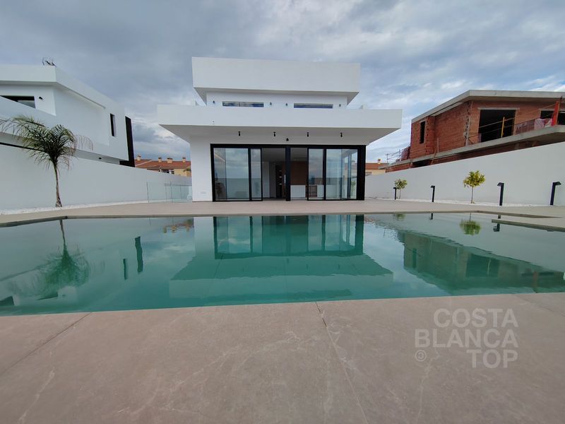 Chalet Independiente en venta San Juan de Alicante, Alicante. Ref: 1586. COSTABLANCA TOP 