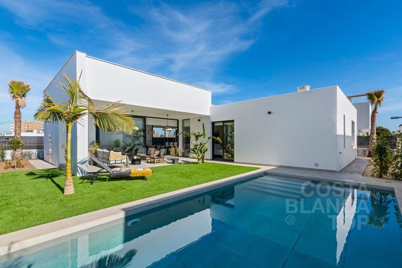 Chalet Independiente en venta Cartagena, Murcia. Ref: 1993. COSTABLANCA TOP 