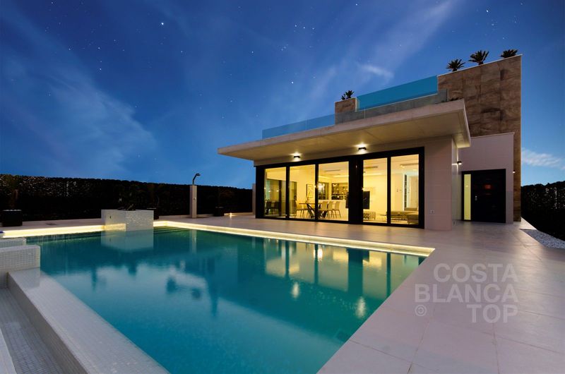 Chalet Independiente en venta Orihuela, Alicante. Ref: 2071. COSTABLANCA TOP 