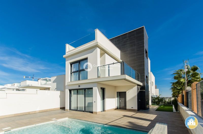 Detached Villa for sale San Miguel de Salinas, Alicante. Ref: 1021. Cuspar Consulting Real Estate