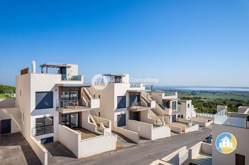 Detached Villa for sale San Miguel de Salinas, Alicante. Ref: 1074. Cuspar Consulting Real Estate