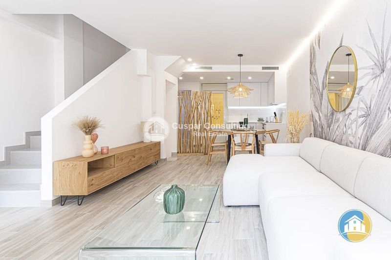 Duplex for sale La Manga del Mar Menor, Murcia. Ref: 1090. Cuspar Consulting Real Estate