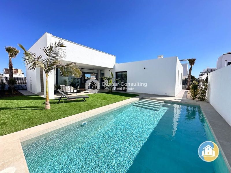 Detached Villa for sale Mar De Cristal, Murcia. Ref: 1125. Cuspar Consulting Real Estate