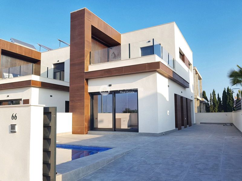 Townhouse for sale Daya Nueva, Alicante. Ref: 1450. Cuspar Consulting Real Estate