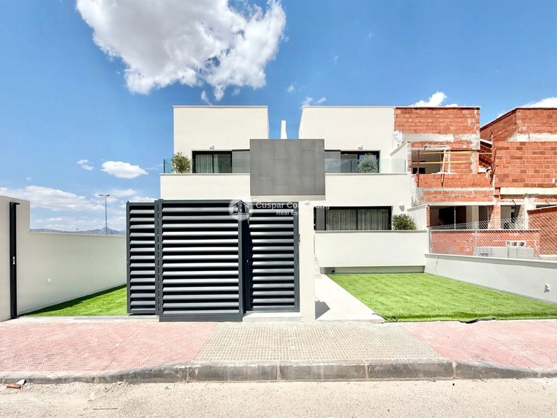 Townhouse for sale Cox, Alicante. Ref: 1610. Cuspar Consulting Real Estate