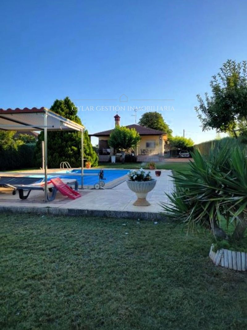 Chalet Independiente en venta Castellanos De Villiquera, Salamanca. Ref: 1889. Cylar Gestión Inmobiliaria