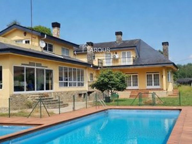 Chalet Independiente en venta Teo, A Coruña. Ref: 1018. Arqus Inmobiliaria