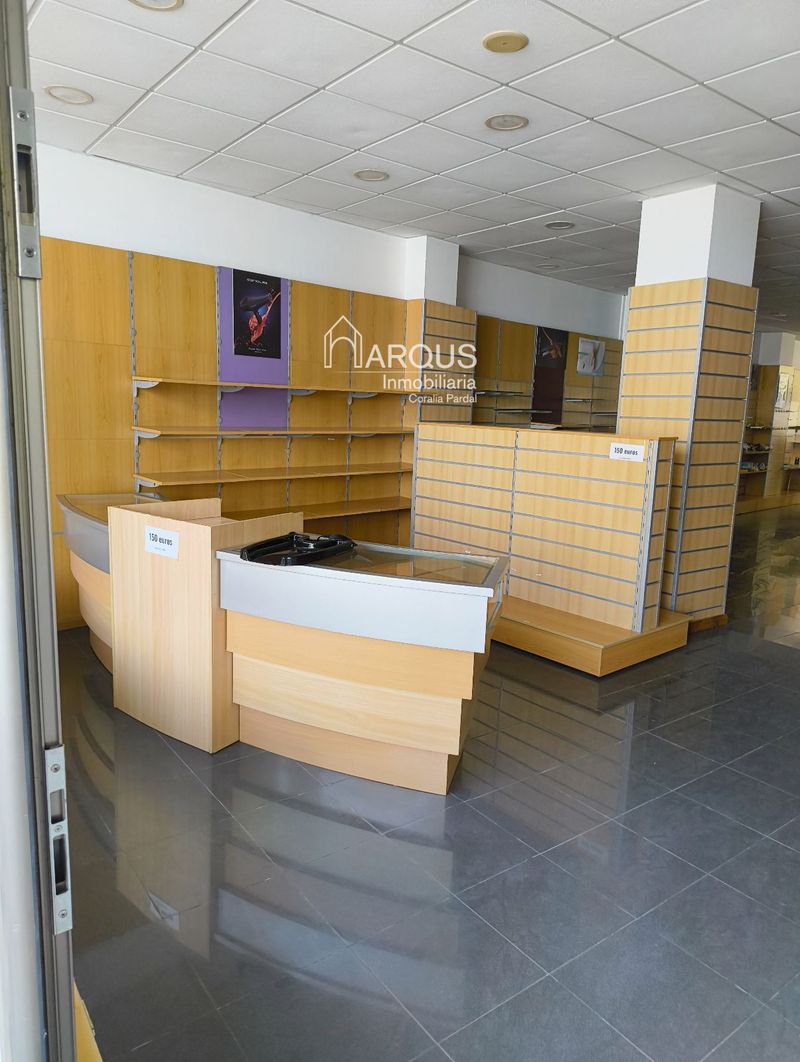 Local Comercial en venta y alquiler Vilagarcía De Arousa, Pontevedra. Ref: 7084. Arqus Inmobiliaria