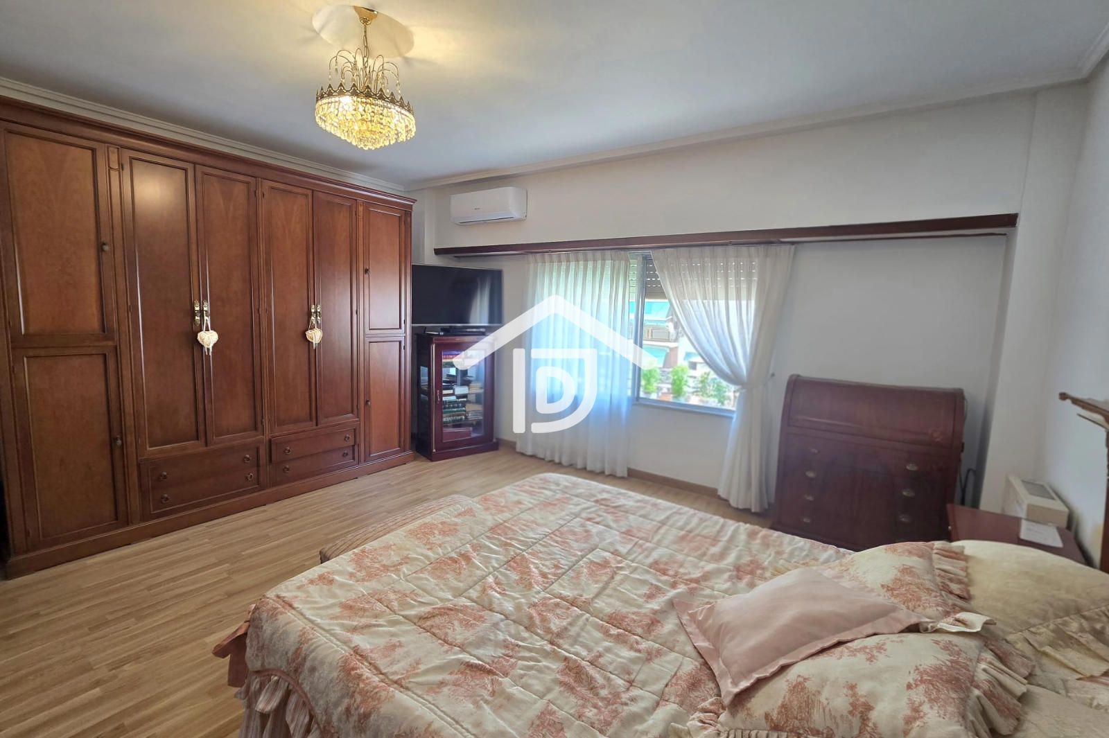 Amplitud, luz y elegancia en una vivienda exterior — foto 4