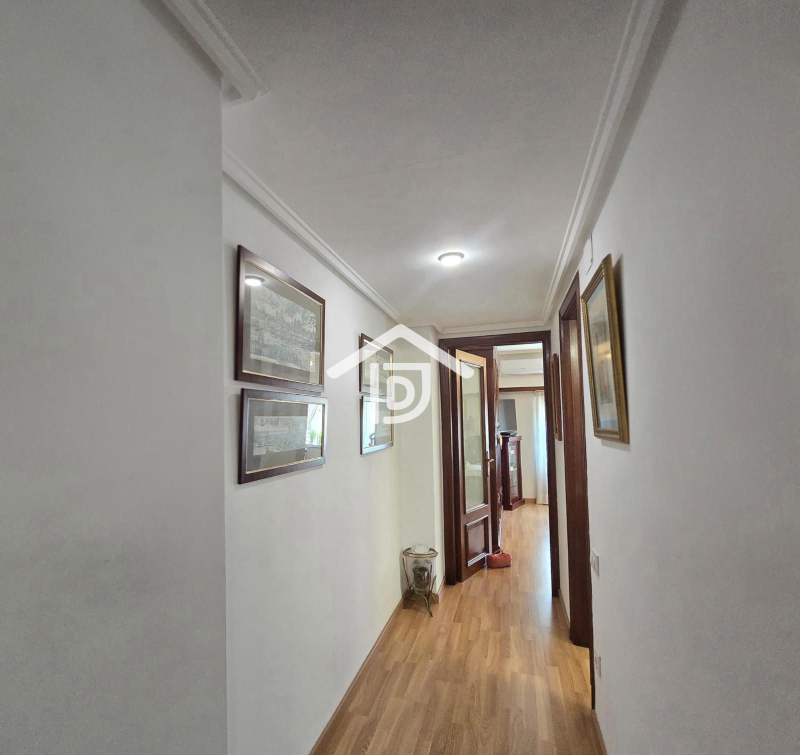Amplitud, luz y elegancia en una vivienda exterior — foto 9
